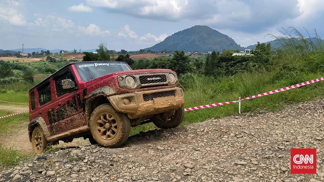 Suzuki Jimny 5 Pintu